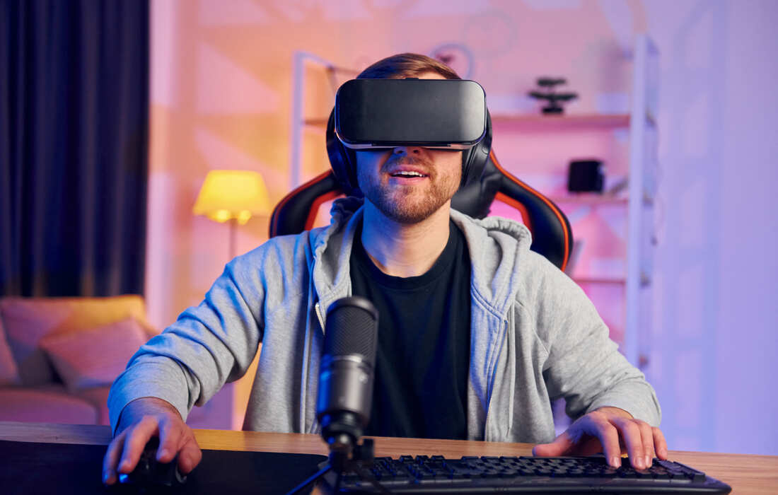 HTC Vive Pro 2 vs Meta Quest 3: Which VR Headset to Choose?